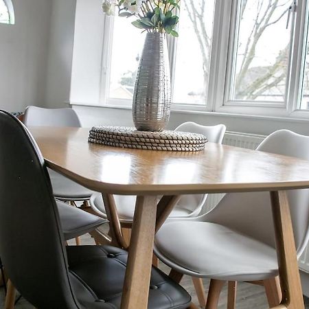 Stylish Retreat In Leigh-On-Sea Lejlighed Southend-on-Sea Eksteriør billede