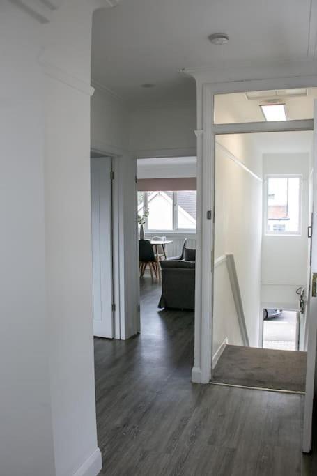 Stylish Retreat In Leigh-On-Sea Lejlighed Southend-on-Sea Eksteriør billede