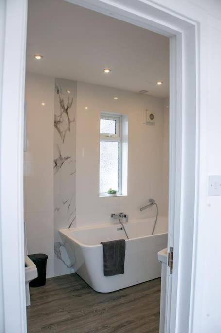 Stylish Retreat In Leigh-On-Sea Lejlighed Southend-on-Sea Eksteriør billede