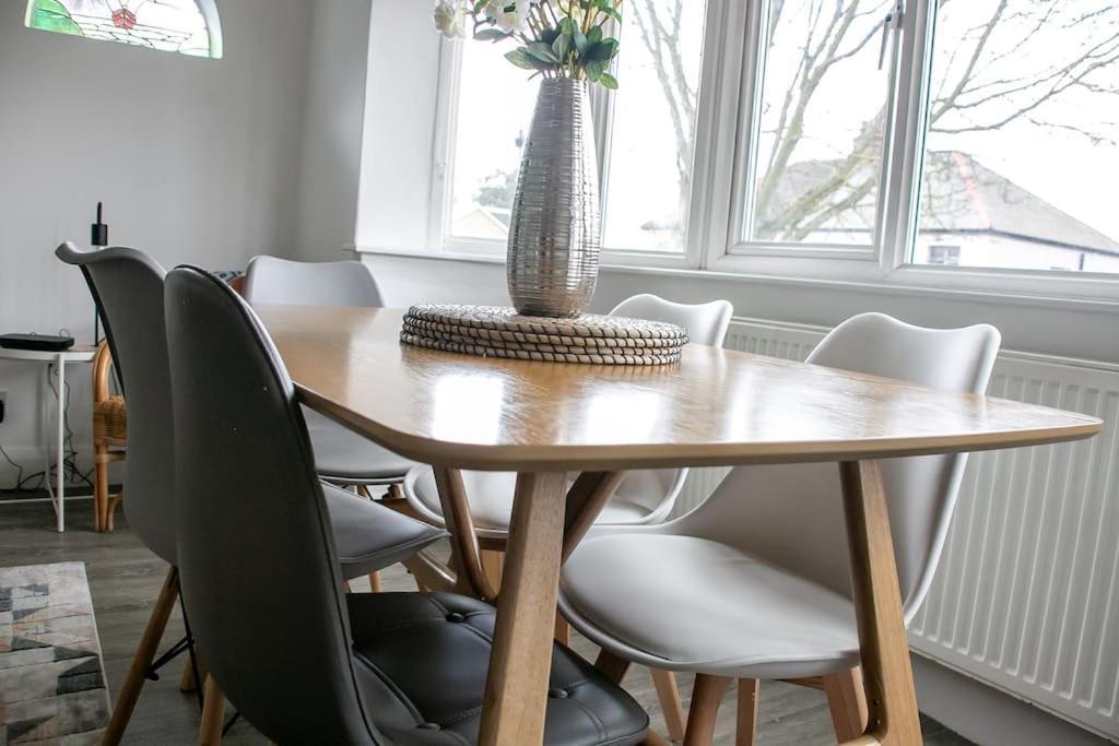 Stylish Retreat In Leigh-On-Sea Lejlighed Southend-on-Sea Eksteriør billede