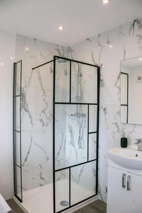 Stylish Retreat In Leigh-On-Sea Lejlighed Southend-on-Sea Eksteriør billede