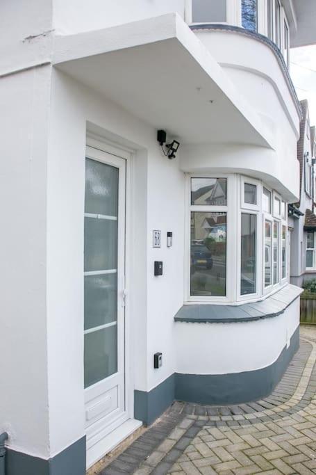 Stylish Retreat In Leigh-On-Sea Lejlighed Southend-on-Sea Eksteriør billede