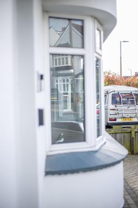 Stylish Retreat In Leigh-On-Sea Lejlighed Southend-on-Sea Eksteriør billede