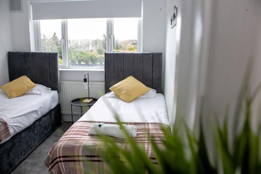 Stylish Retreat In Leigh-On-Sea Lejlighed Southend-on-Sea Eksteriør billede